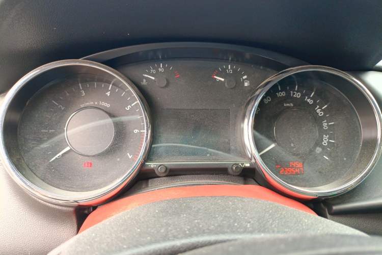 Used Peugeot 3008 2015 2.0L Manual Classic Edition Instrument Cluster
