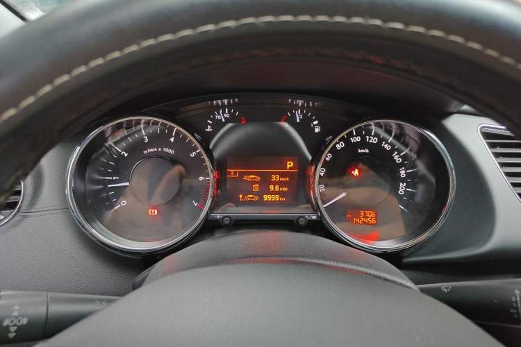 Used Peugeot 3008 2015 2.0L Automatic Trend Edition Instrument Cluster