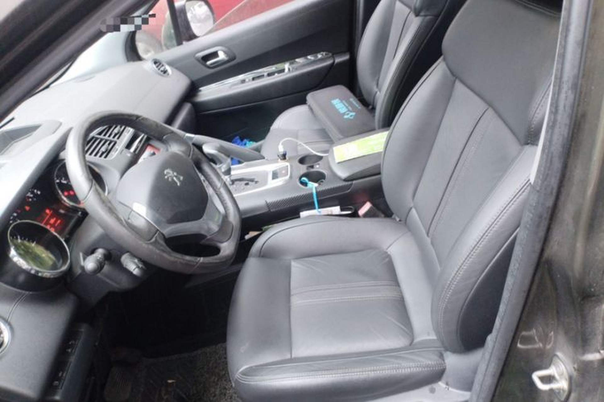 Used Peugeot 3008 2015 2.0L Automatic Trend Edition Interior 1