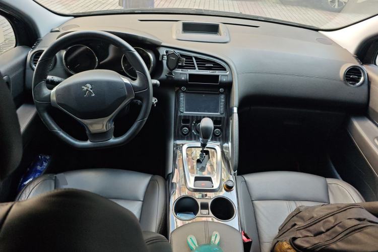 Used Peugeot 3008 2015 2.0L Automatic Trend Edition Interior 2