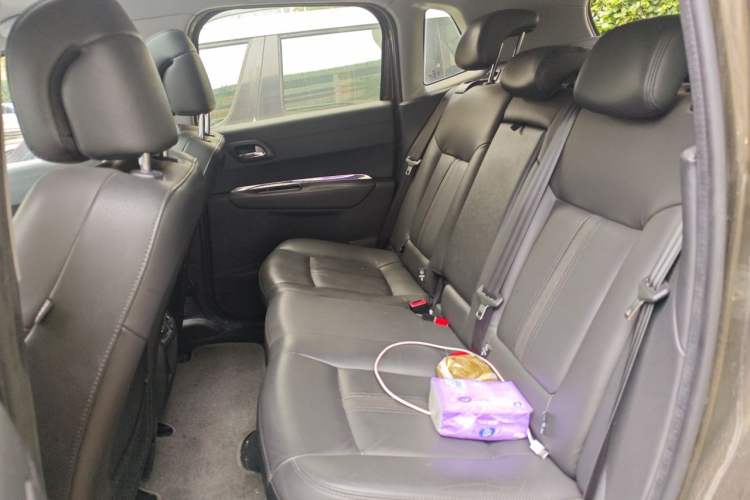 Used Peugeot 3008 2015 2.0L Automatic Trend Edition Interior 4
