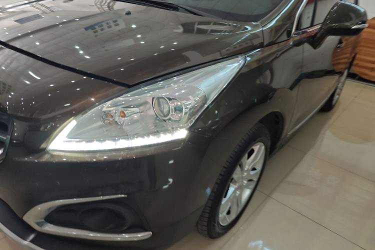 Used Peugeot 3008 2015 2.0L Automatic Classic Edition Left Front Headlight
