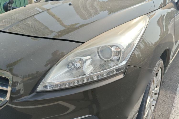Used Peugeot 3008 2015 2.0L Automatic Trend Edition Left Front Headlight