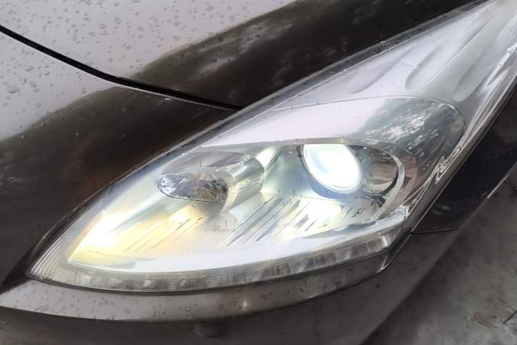 Used Peugeot 3008 2015 1.6THP Automatic Classic Edition Left Front Headlight