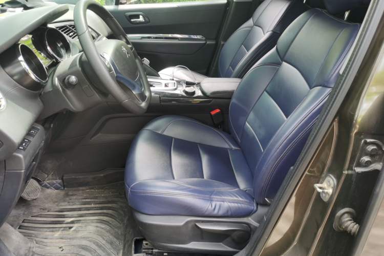 Used Peugeot 3008 2015 1.6THP Automatic Classic Edition Left Front Seat