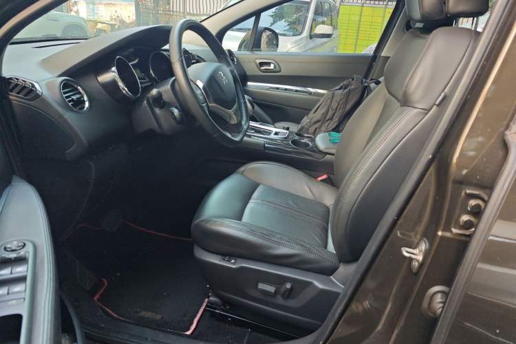 Used Peugeot 3008 2015 2.0L Automatic Trend Edition Left Front Seat