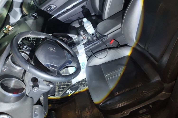 Used Peugeot 3008 2015 1.6THP Automatic Prestige Edition Left Front Seat