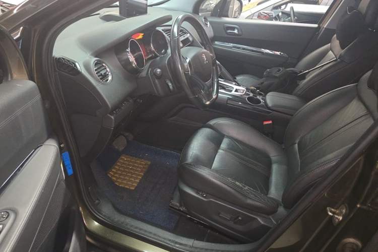 Used Peugeot 3008 2015 2.0L Automatic Trend Edition Left Front Seat