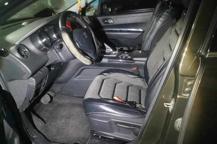 Used Peugeot 3008 2015 1.6THP Automatic Classic Edition Left Front Seat