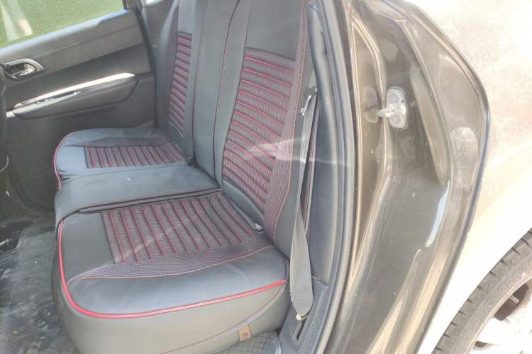 Used Peugeot 3008 2015 2.0L Automatic Classic Edition Left Rear Seat