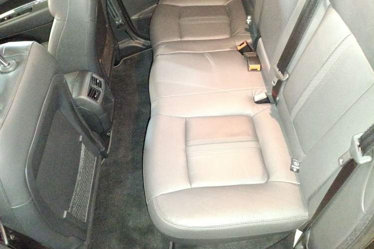 Used Peugeot 3008 2015 2.0L Automatic Trend Edition Left Rear Seat