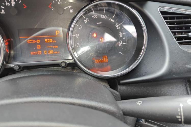 Used Peugeot 3008 2015 1.6THP Automatic Classic Edition Odometer Close Up