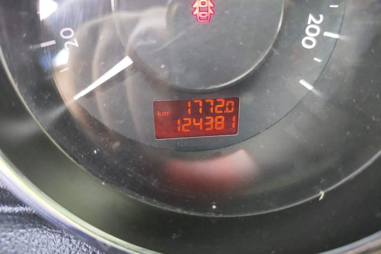 Used Peugeot 3008 2015 1.6THP Automatic Trend Edition Odometer Close Up