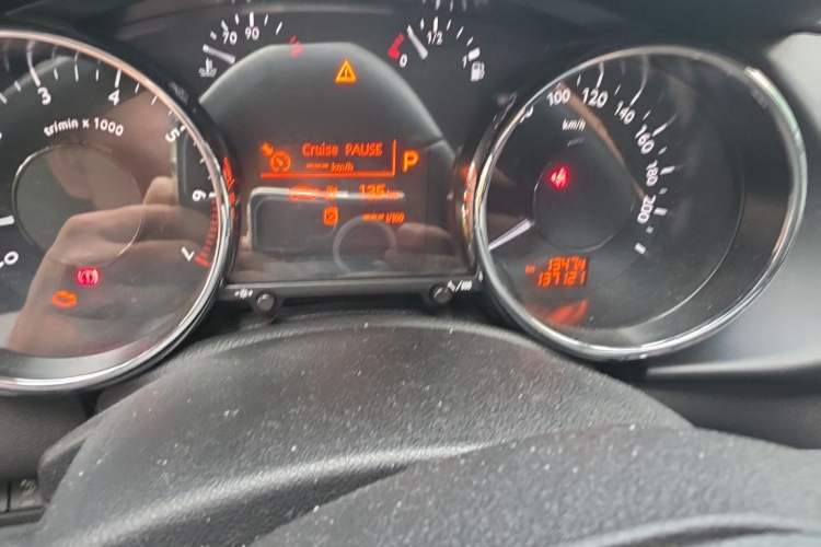 Used Peugeot 3008 2015 1.6THP Automatic Prestige Edition Odometer Close Up