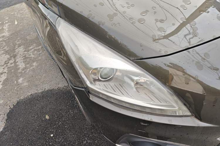 Used Peugeot 3008 2015 2.0L Automatic Trend Edition Right Front Headlight