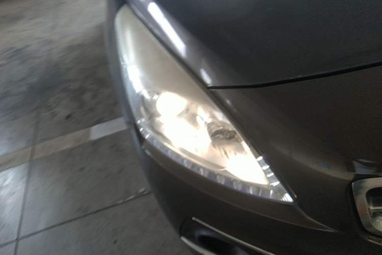 Used Peugeot 3008 2015 1.6THP Automatic Classic Edition Right Front Headlight