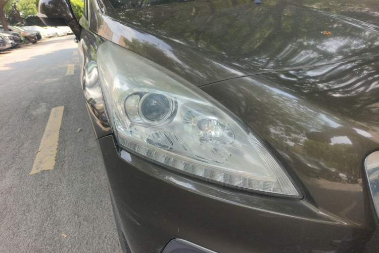 Used Peugeot 3008 2015 2.0L Automatic Classic Edition Right Front Headlight