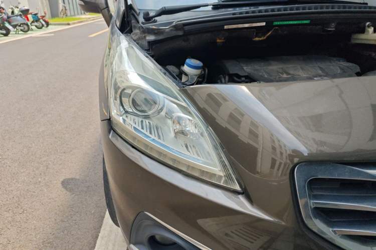 Used Peugeot 3008 2015 2.0L Automatic Trend Edition Right Front Headlight