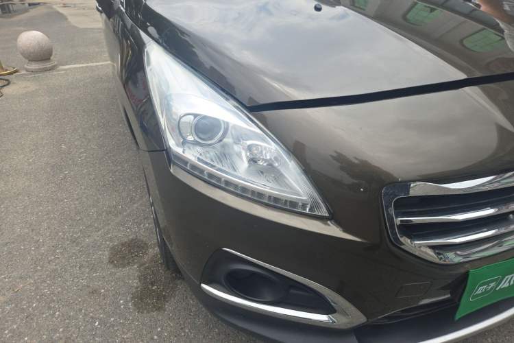 Used Peugeot 3008 2015 2.0L Automatic Trend Edition Right Front Headlight
