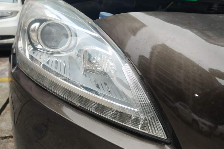 Used Peugeot 3008 2015 2.0L Manual Classic Edition Right Front Headlight