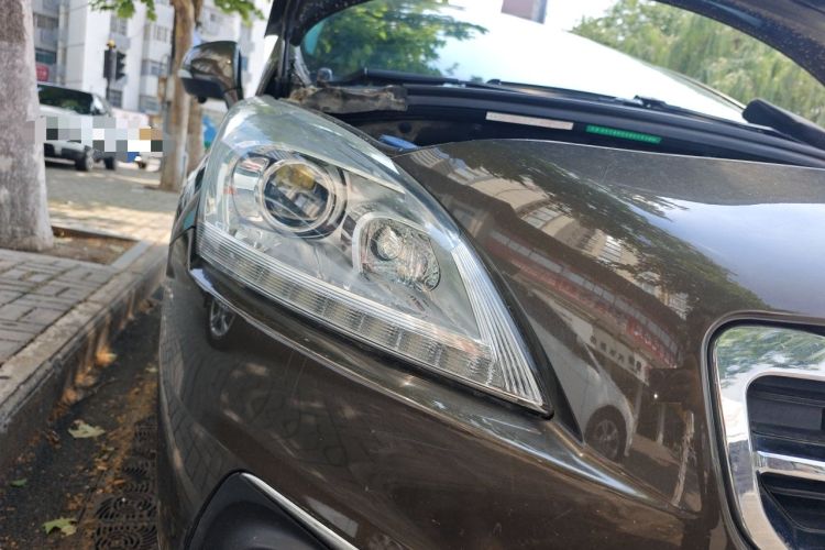 Used Peugeot 3008 2015 1.6THP Automatic Classic Edition Right Front Headlight