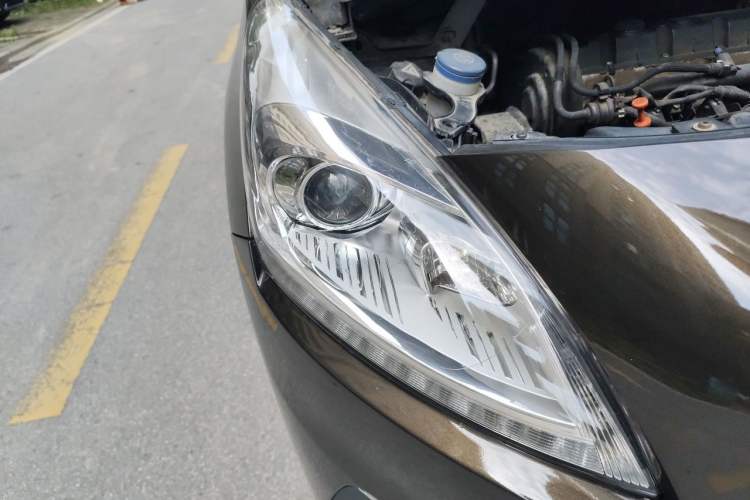 Used Peugeot 3008 2015 2.0L Manual Classic Edition Right Front Headlight
