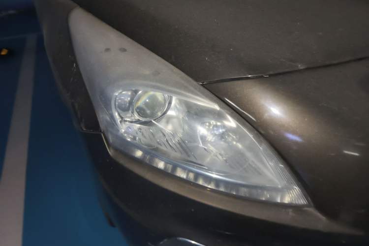 Used Peugeot 3008 2015 1.6THP Automatic Classic Edition Right Front Headlight