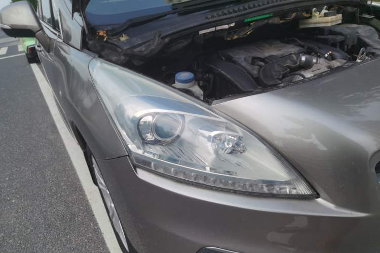 Used Peugeot 3008 2015 1.6THP Roland Garros Edition Right Front Headlight