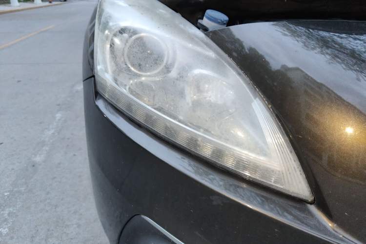 Used Peugeot 3008 2015 1.6THP Automatic Classic Edition Right Front Headlight
