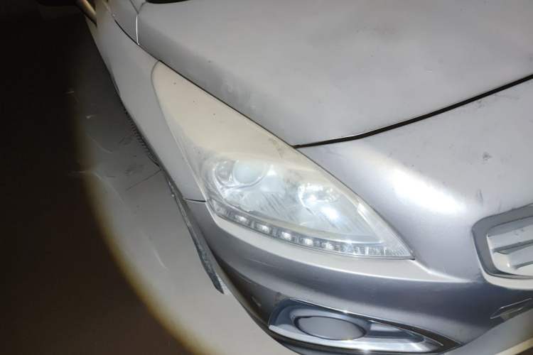 Used Peugeot 3008 2015 1.6THP Automatic Classic Edition Right Front Headlight
