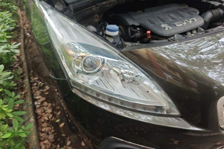 Used Peugeot 3008 2015 2.0L Manual Classic Edition Right Front Headlight