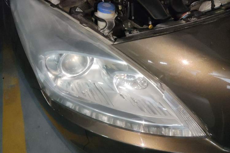 Used Peugeot 3008 2015 1.6THP Automatic Classic Edition Right Front Headlight