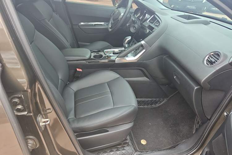 Used Peugeot 3008 2015 2.0L Automatic Classic Edition Right Front Seat