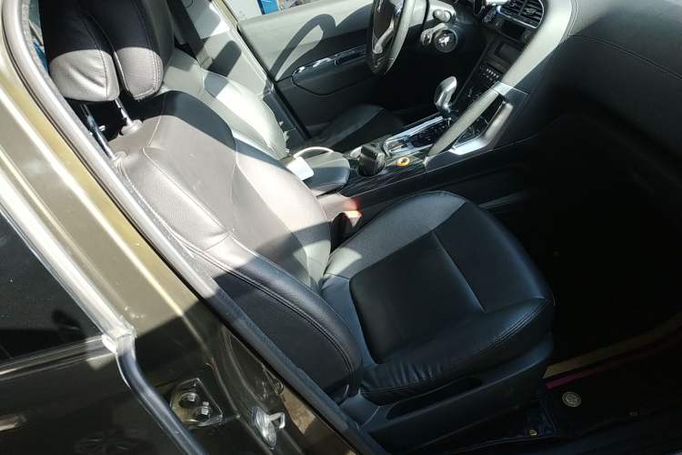 Used Peugeot 3008 2015 2.0L Automatic Classic Edition Right Front Seat