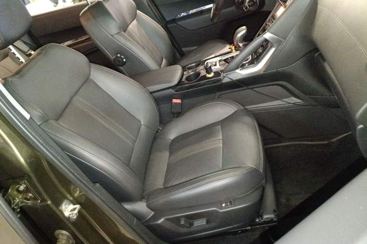 Used Peugeot 3008 2015 2.0L Automatic Trend Edition Right Front Seat