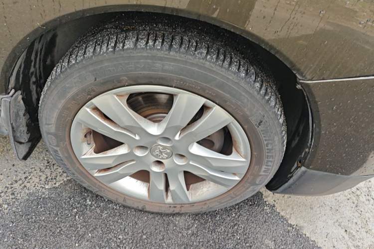 Used Peugeot 3008 2015 2.0L Automatic Trend Edition Right Front Wheel Hub