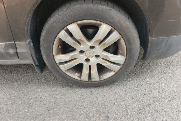 Used Peugeot 3008 2015 2.0L Automatic Classic Edition Right Front Wheel Hub