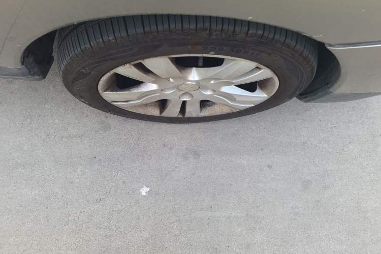 Used Peugeot 3008 2015 2.0L Automatic Trend Edition Right Front Wheel Hub