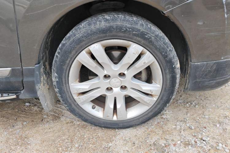 Used Peugeot 3008 2015 2.0L Automatic Classic Edition Right Front Wheel Hub