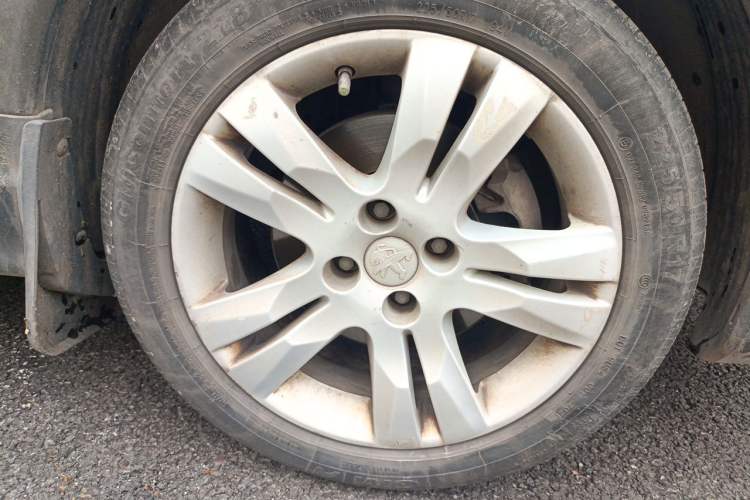 Used Peugeot 3008 2015 2.0L Manual Classic Edition Right Front Wheel Hub