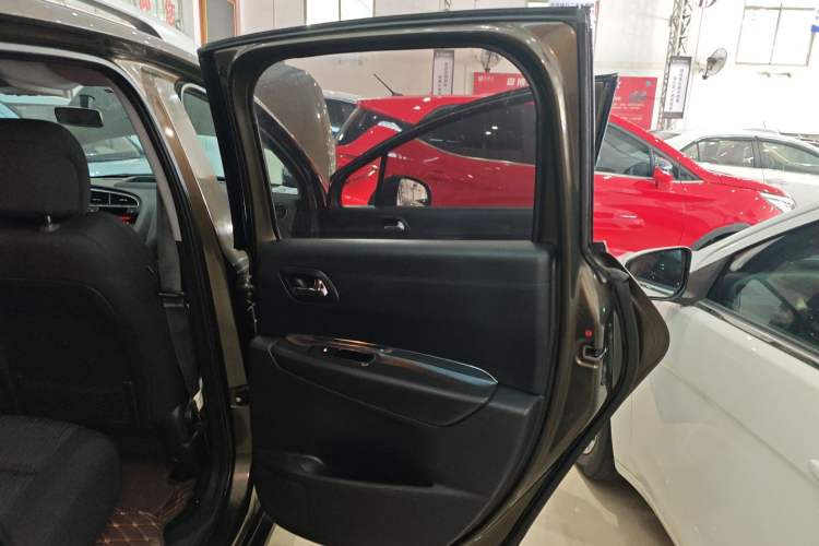 Used Peugeot 3008 2015 2.0L Automatic Classic Edition Right Rear Door Interior