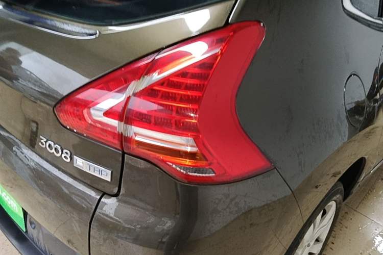 Used Peugeot 3008 2015 1.6THP Automatic Trend Edition Right Rear Taillight