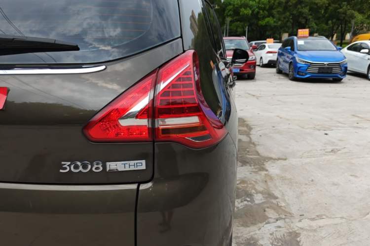 Used Peugeot 3008 2015 1.6THP Automatic Trend Edition Right Rear Taillight