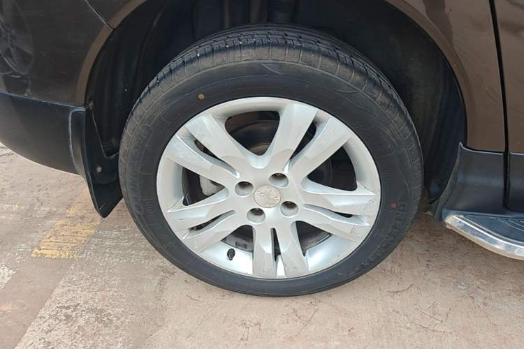 Used Peugeot 3008 2015 2.0L Automatic Classic Edition Right Rear Wheel Hub
