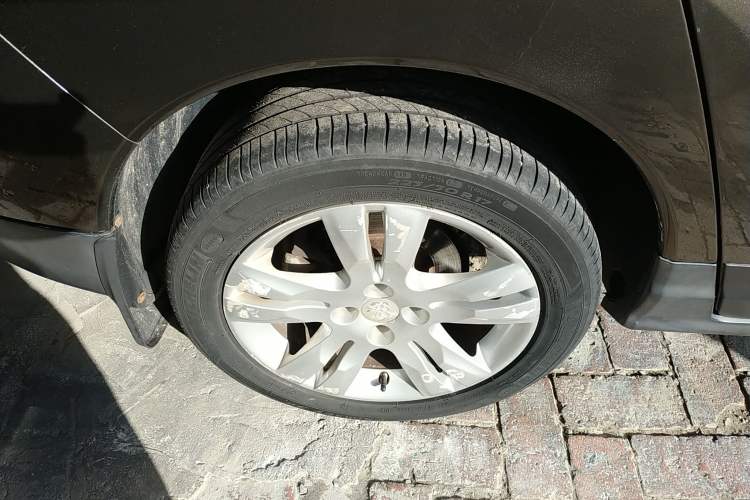Used Peugeot 3008 2015 2.0L Automatic Classic Edition Right Rear Wheel Hub