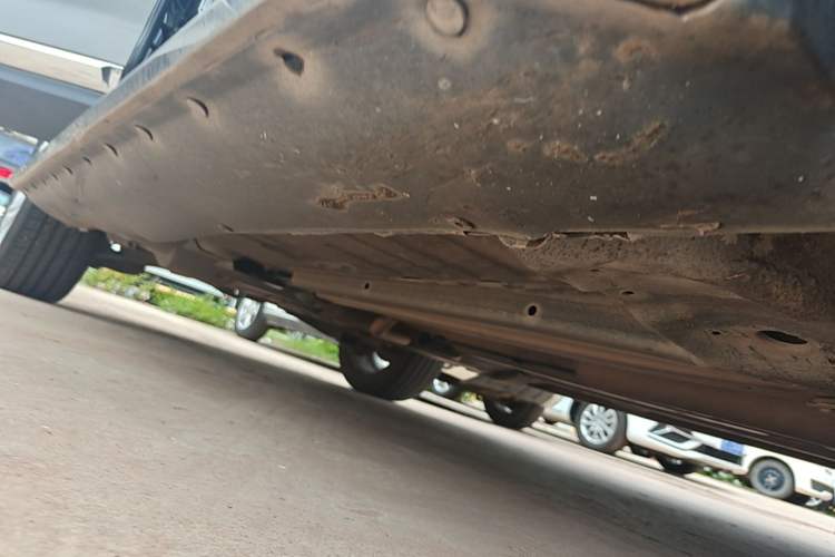 Used Peugeot 3008 2015 2.0L Automatic Classic Edition Right Side Sill