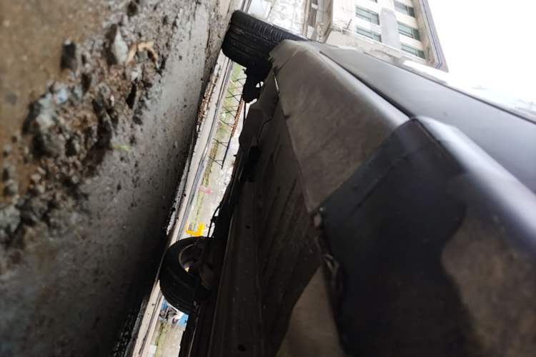 Used Peugeot 3008 2015 1.6THP Automatic Classic Edition Right Side Sill