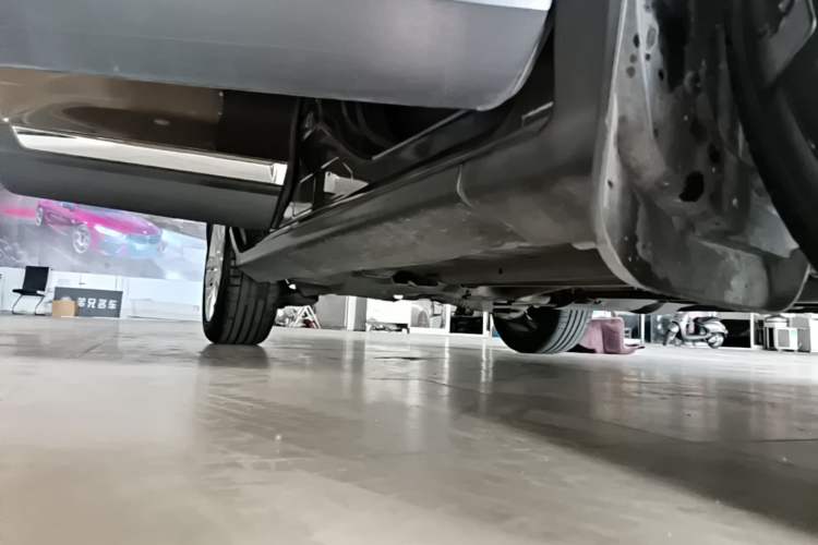 Used Peugeot 3008 2015 1.6THP Automatic Classic Edition Right Side Sill