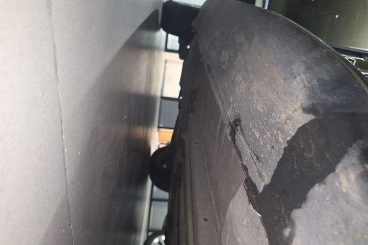 Used Peugeot 3008 2015 2.0L Automatic Trend Edition Right Side Sill