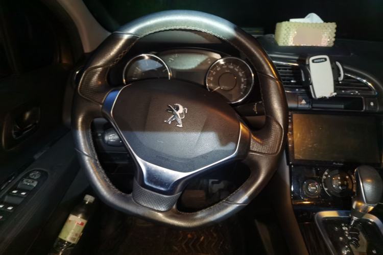 Used Peugeot 3008 2015 2.0L Automatic Trend Edition Steering Wheel